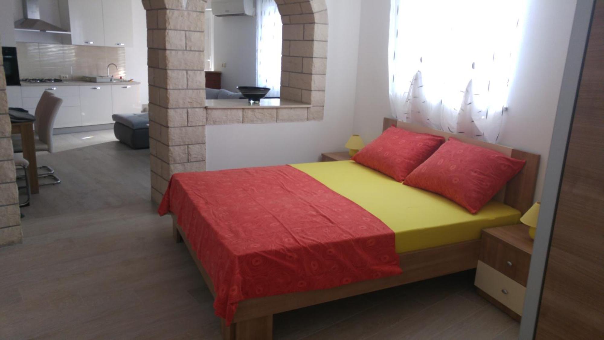 Apartments And Room Suza 塞尼 外观 照片